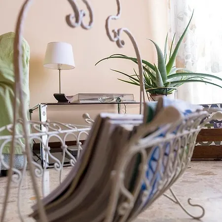 Casa Luce Новара
